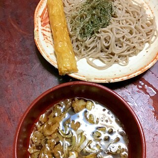 ノドグロ入り竹輪の盛り蕎麦をタヌキ汁で。